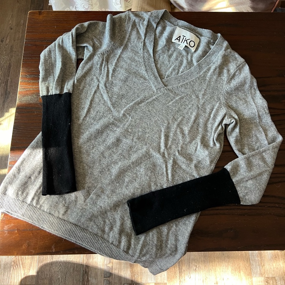 ATKO Cashmere Wool Sweater Grey V-Neck with Black Sleeves